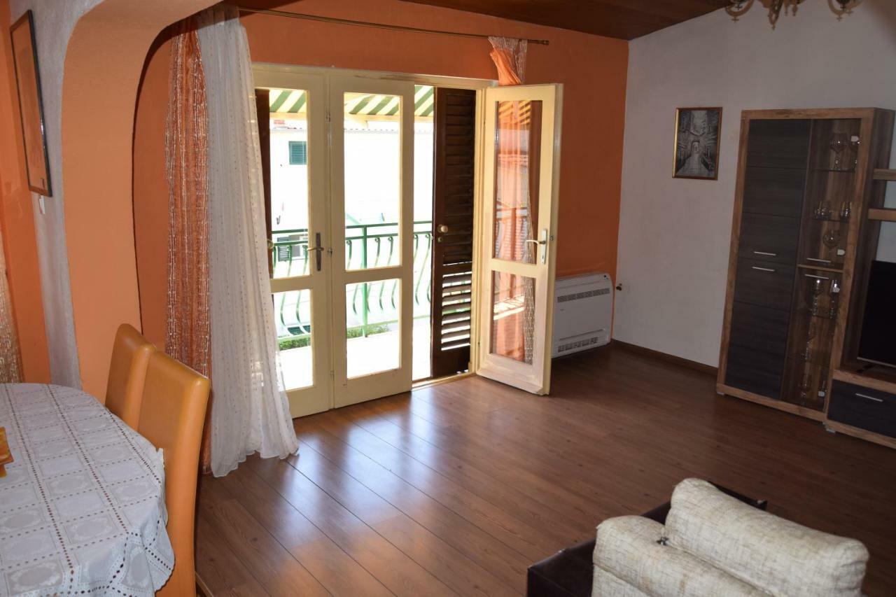 Apartman Linda 1 Baška Voda Extérieur photo