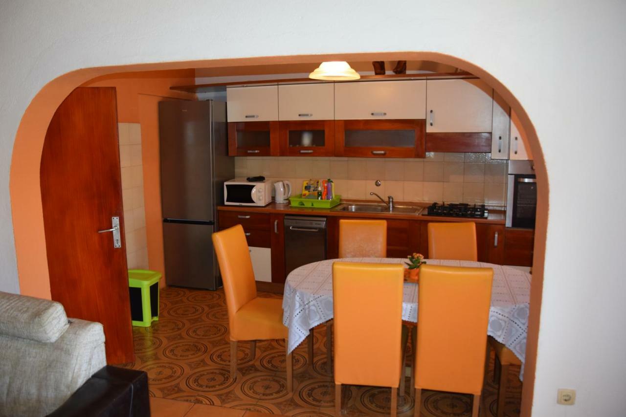 Apartman Linda 1 Baška Voda Extérieur photo